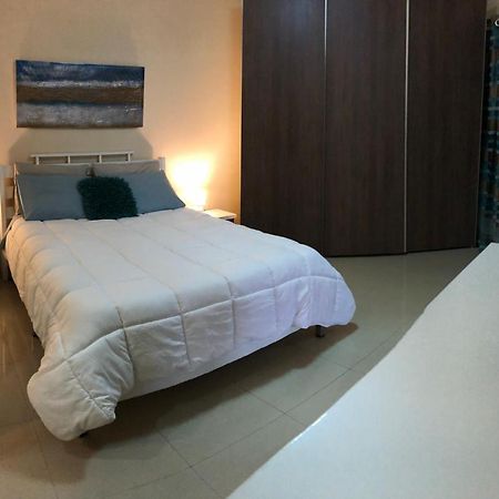 The Village Apartment 2 Kirkop Luaran gambar